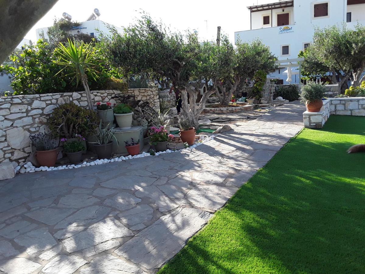 Sunset Studios And Apartments For Adults Over 21 Only Naousa  Exterior photo