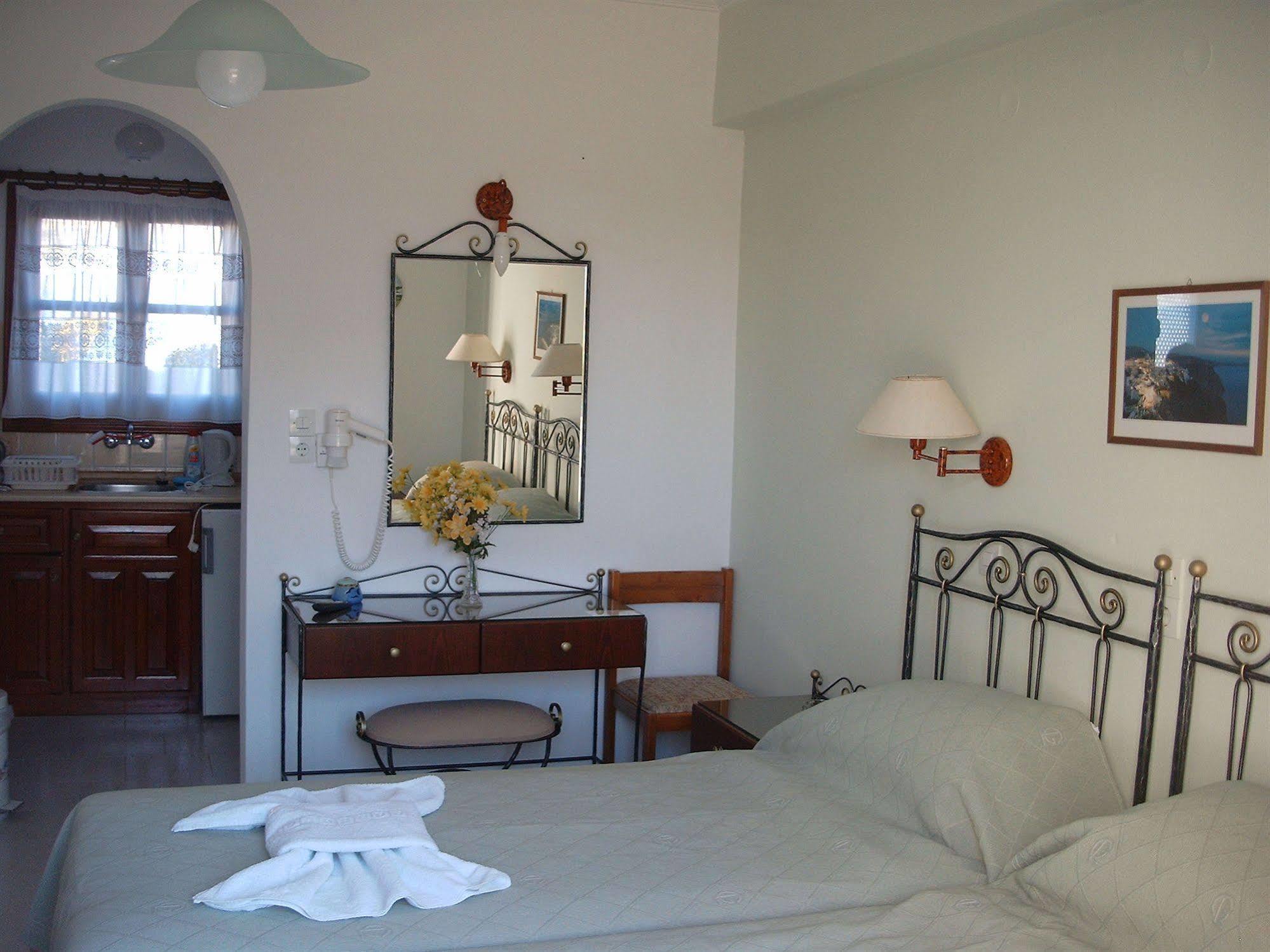 Sunset Studios And Apartments For Adults Over 21 Only Naousa  Exterior photo